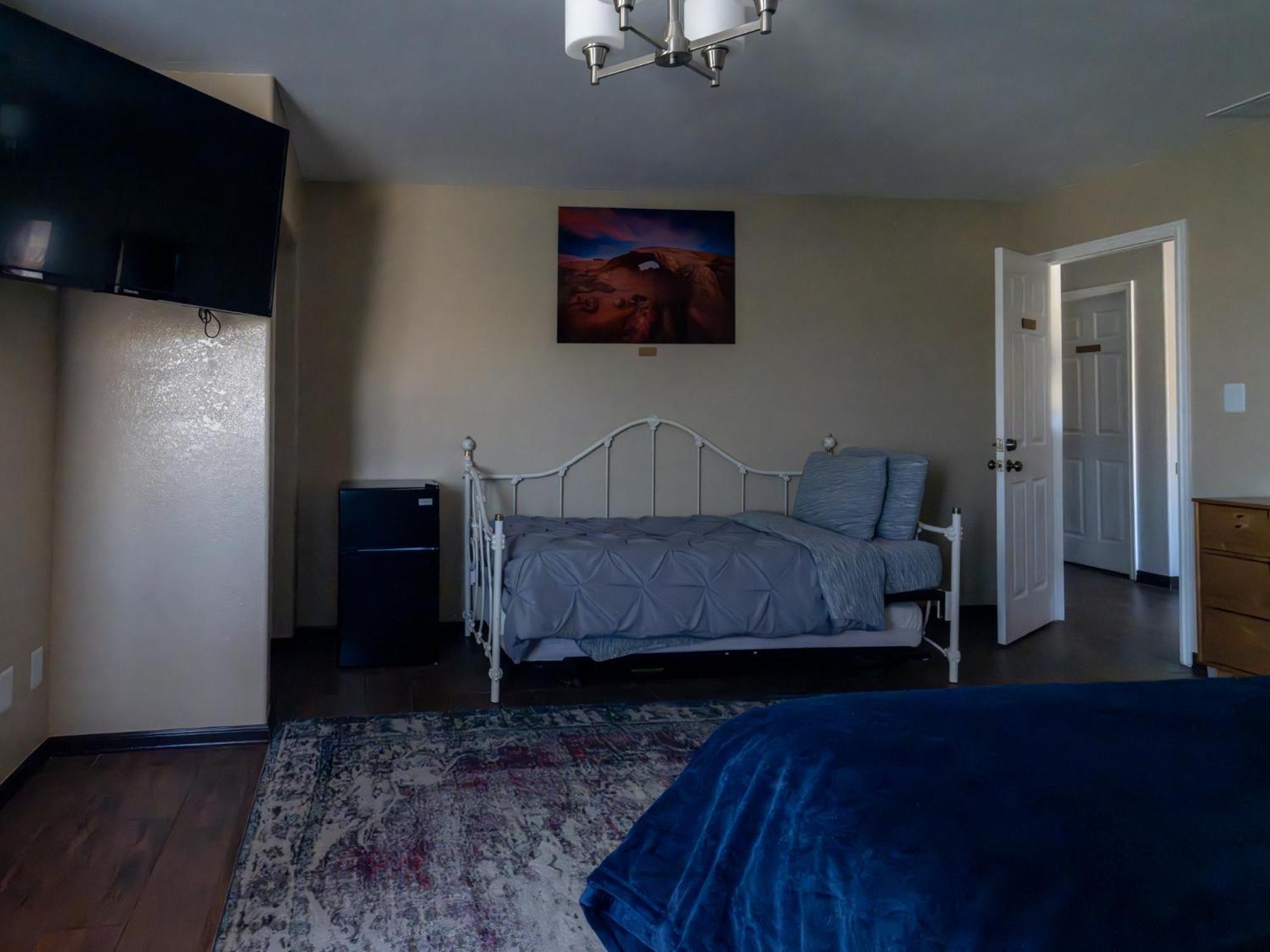 Quadruple Room with Bath - Queens Garden